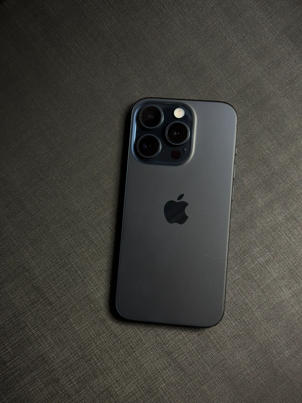 iPhone 15 Pro Azul